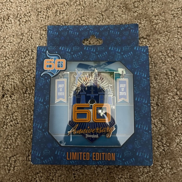 Disneyland 60th Anniversary Jumbo Pin July 17 2015 Box Tinkerbell Diamond LE500